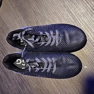 Girls Soccer Cleats. Very  Good  Condition.